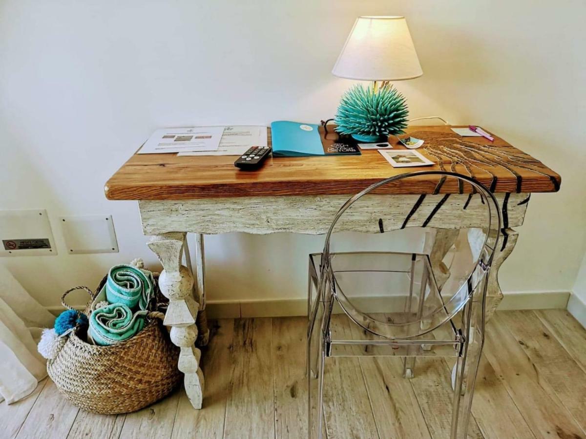 Geco Di Giada Art Suites - Adult Only Porto Rotondo Eksteriør billede